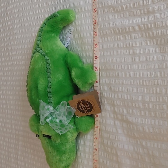 🍁 NWT The Petting Zoo Soft Plush Crocodile Stuffed Animal - Picture 6 of 6